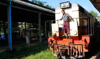 缅甸北20男V1女开火车 缅甸北20男V1女开火车